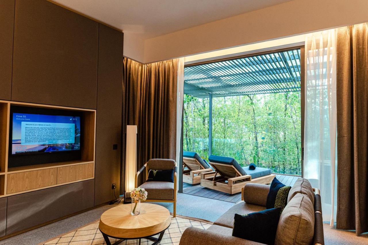 Cove 55 Hotel Сантубонг Екстериор снимка
