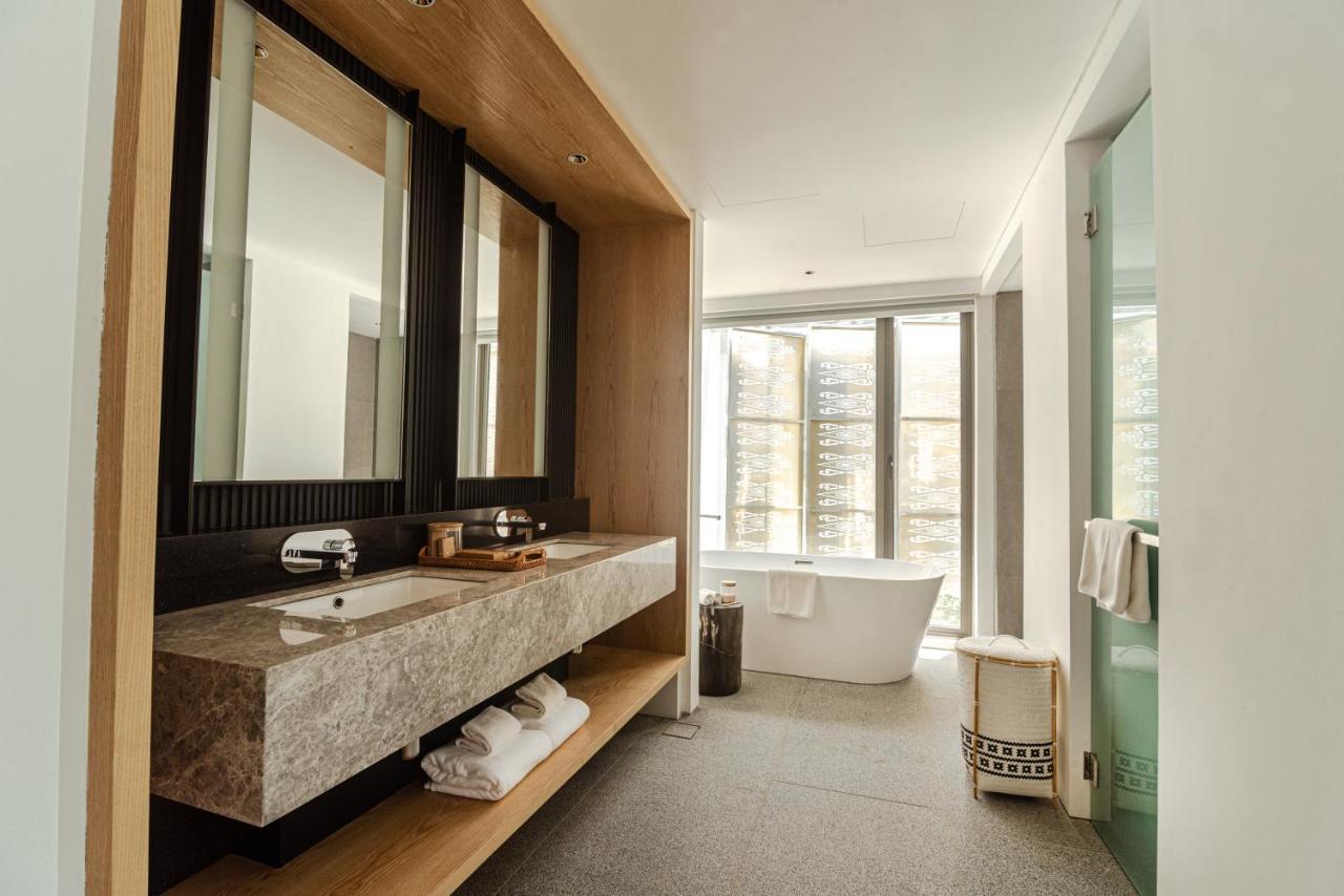 Cove 55 Hotel Сантубонг Екстериор снимка