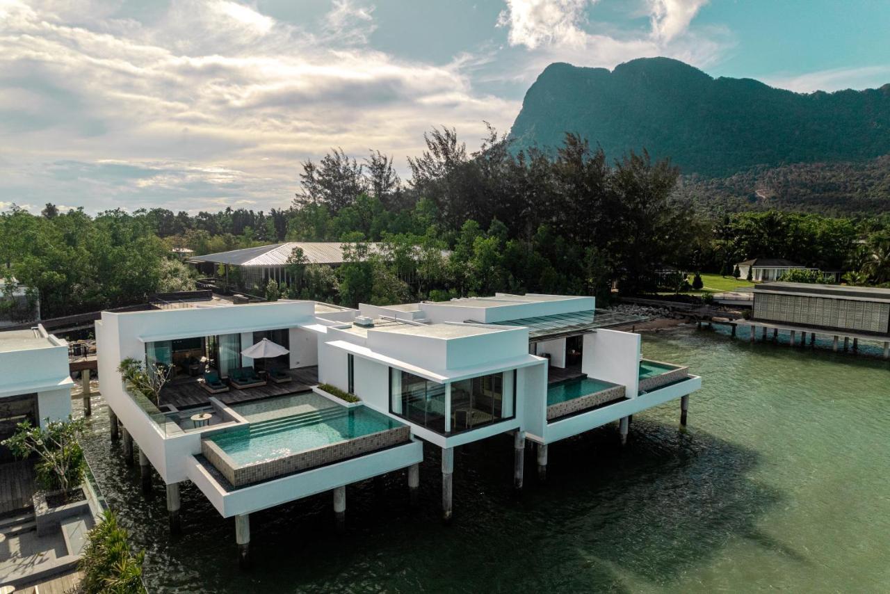 Cove 55 Hotel Сантубонг Екстериор снимка
