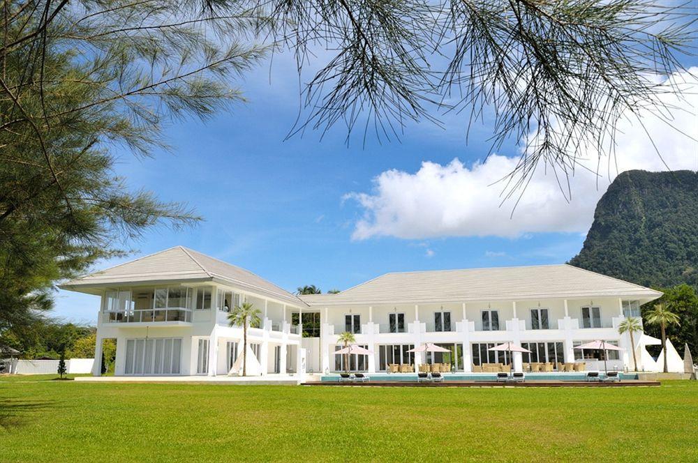 Cove 55 Hotel Сантубонг Екстериор снимка